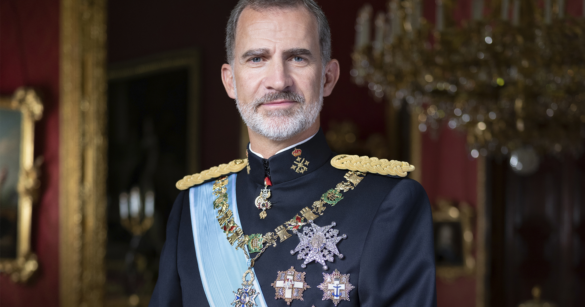Uniforme Ejercito de Tierra español (I) Eventos de Gran Etiqueta. Rey Felipe VI con con uniforme de gran etiqueta de Capitán General del Ejército de Tierra 